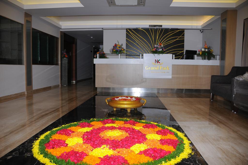 Hotel Nk Grand Park Airport Hotel Madras Buitenkant foto