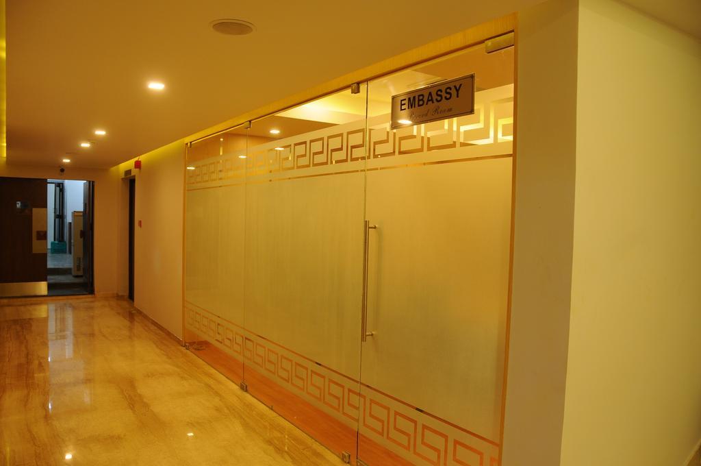 Hotel Nk Grand Park Airport Hotel Madras Buitenkant foto