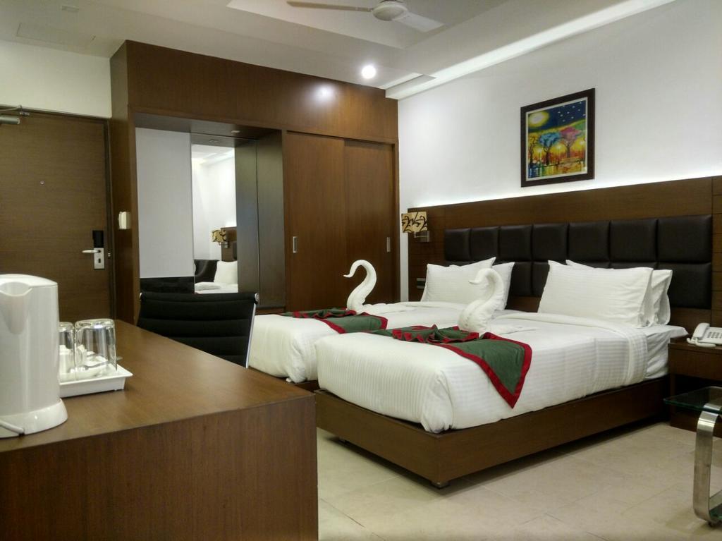 Hotel Nk Grand Park Airport Hotel Madras Buitenkant foto