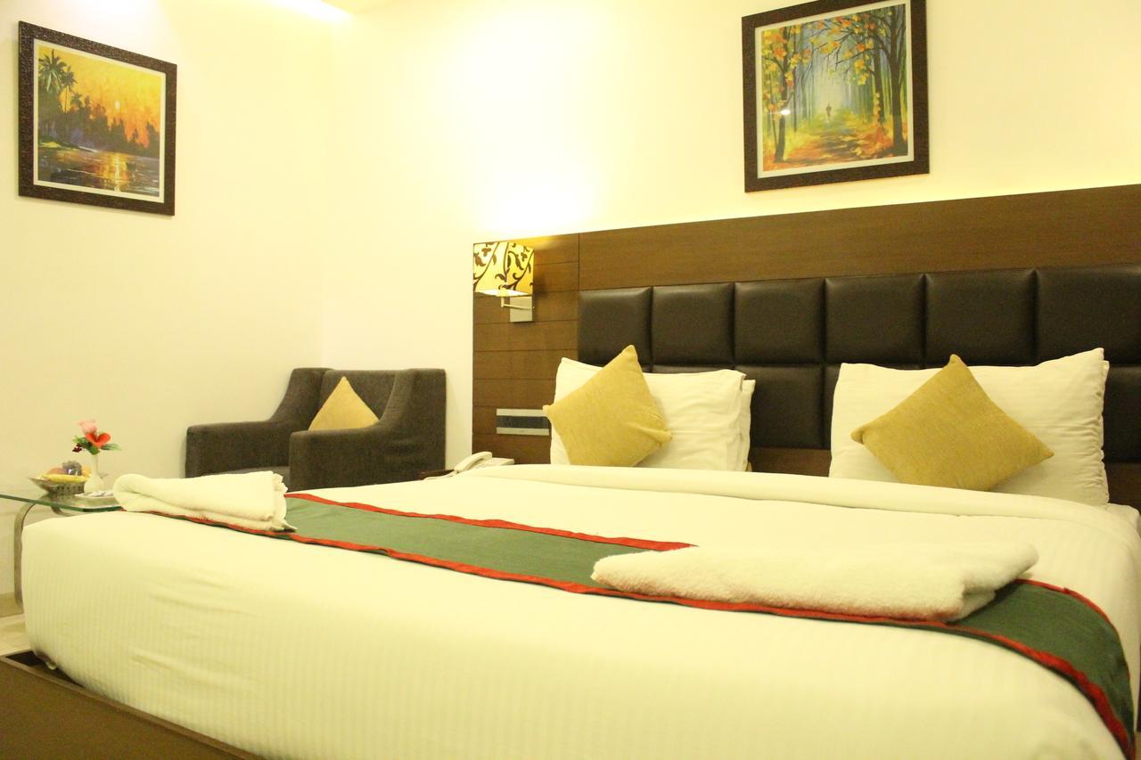 Hotel Nk Grand Park Airport Hotel Madras Buitenkant foto