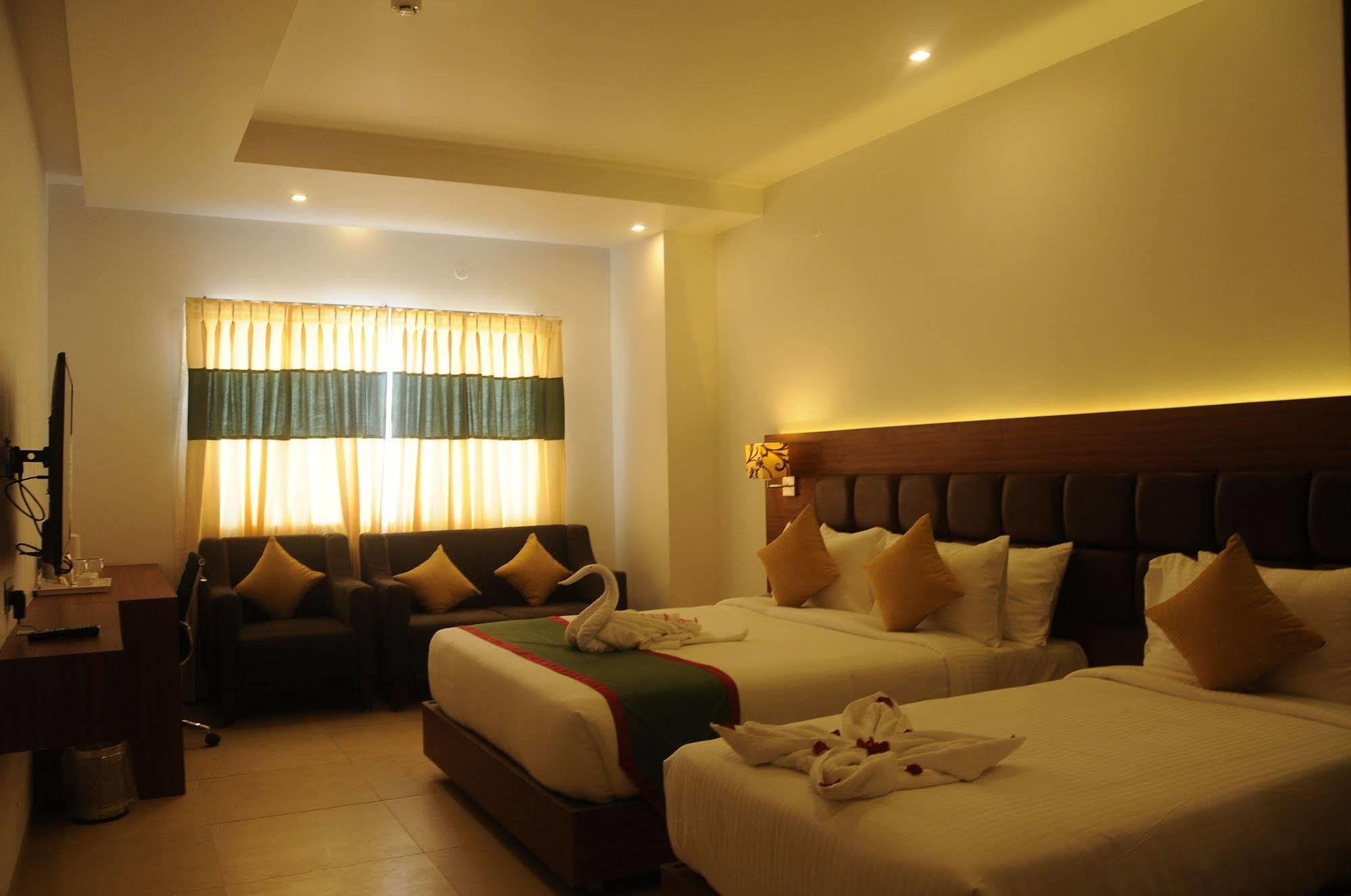 Hotel Nk Grand Park Airport Hotel Madras Buitenkant foto
