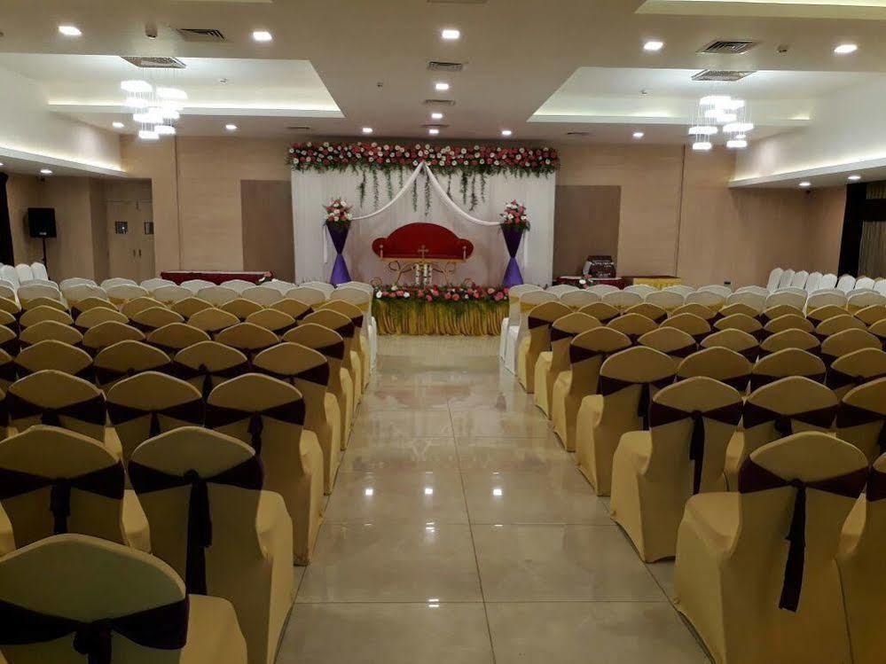 Hotel Nk Grand Park Airport Hotel Madras Buitenkant foto