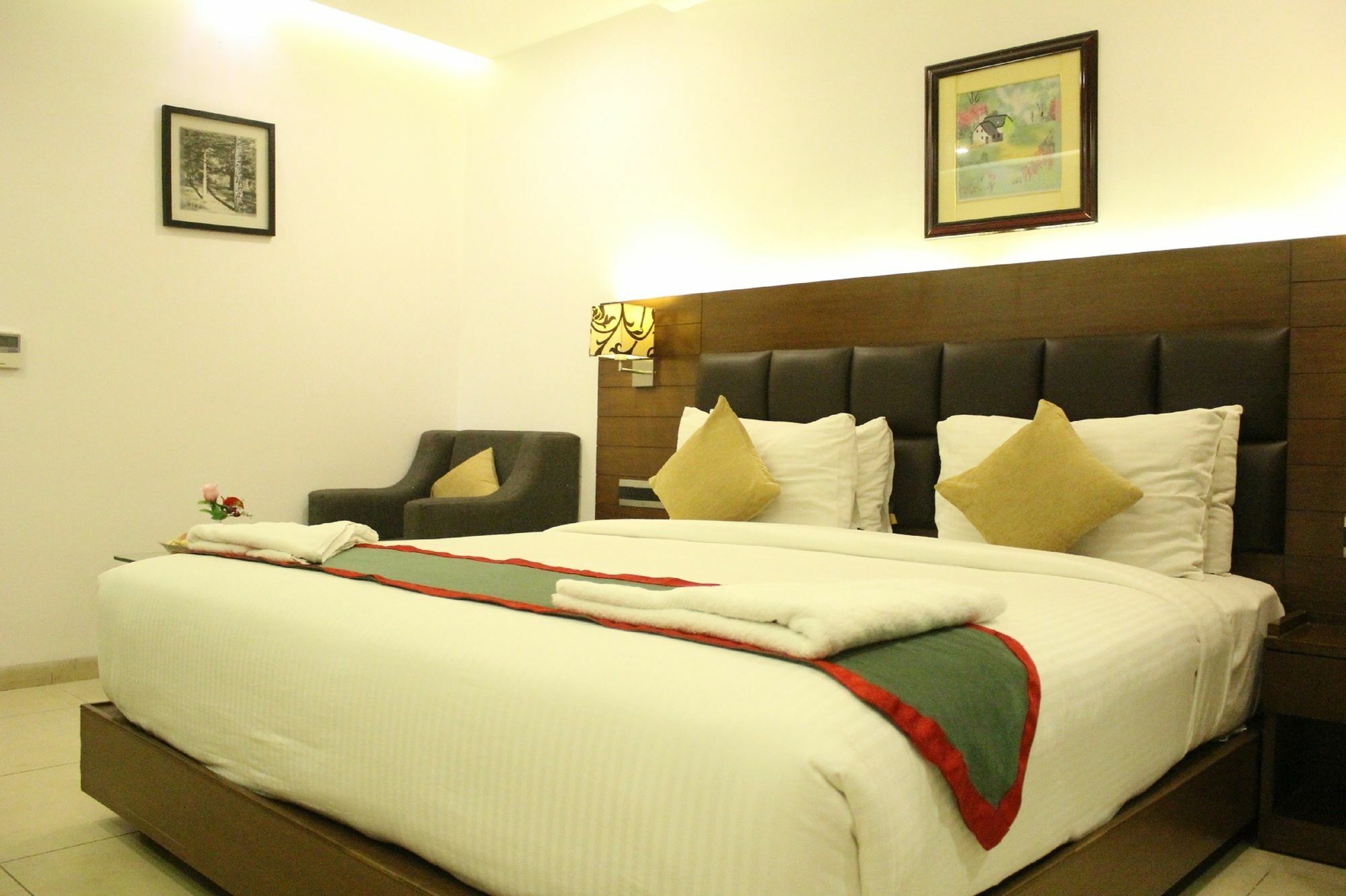 Hotel Nk Grand Park Airport Hotel Madras Buitenkant foto