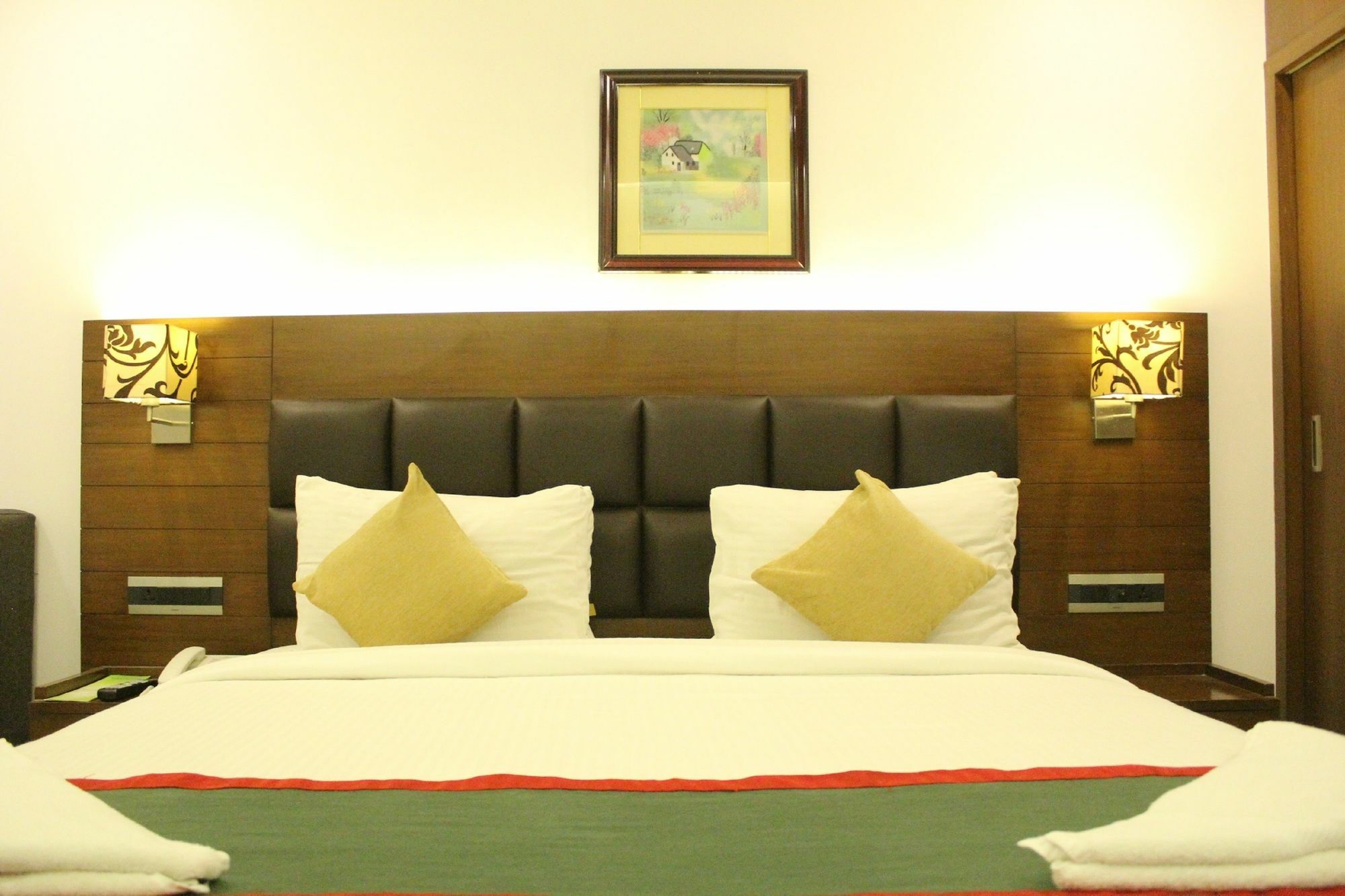Hotel Nk Grand Park Airport Hotel Madras Buitenkant foto