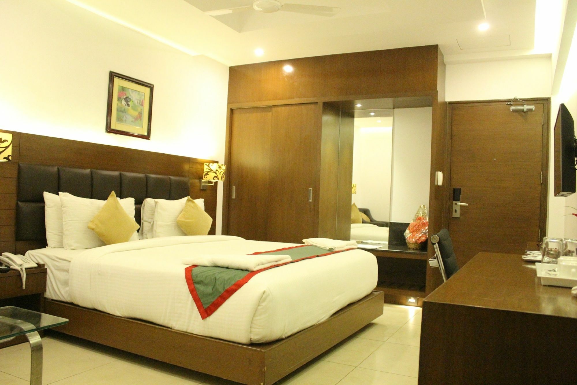 Hotel Nk Grand Park Airport Hotel Madras Buitenkant foto
