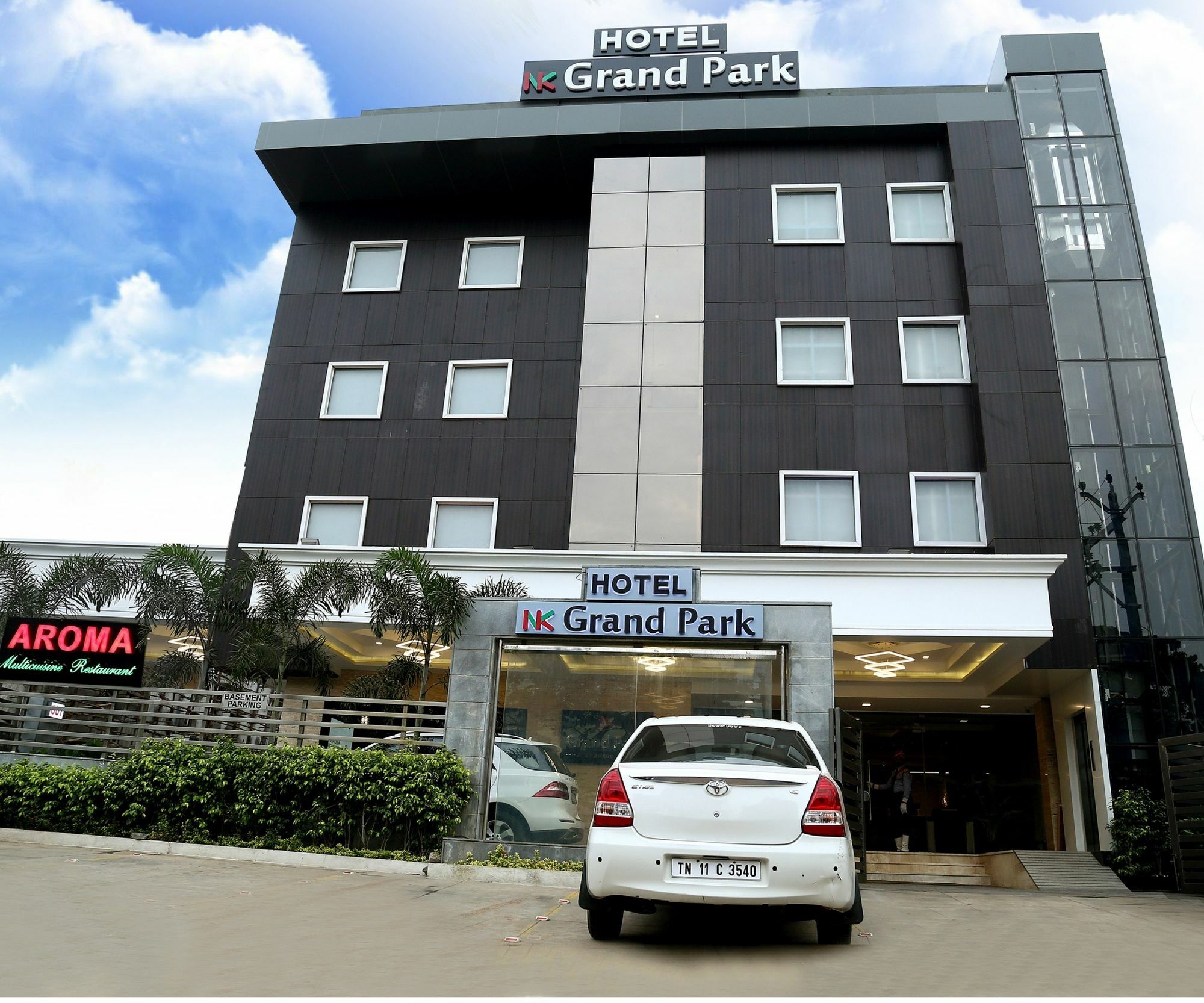 Hotel Nk Grand Park Airport Hotel Madras Buitenkant foto
